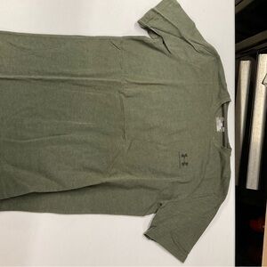 Under Armour Men's Green T-Shirt